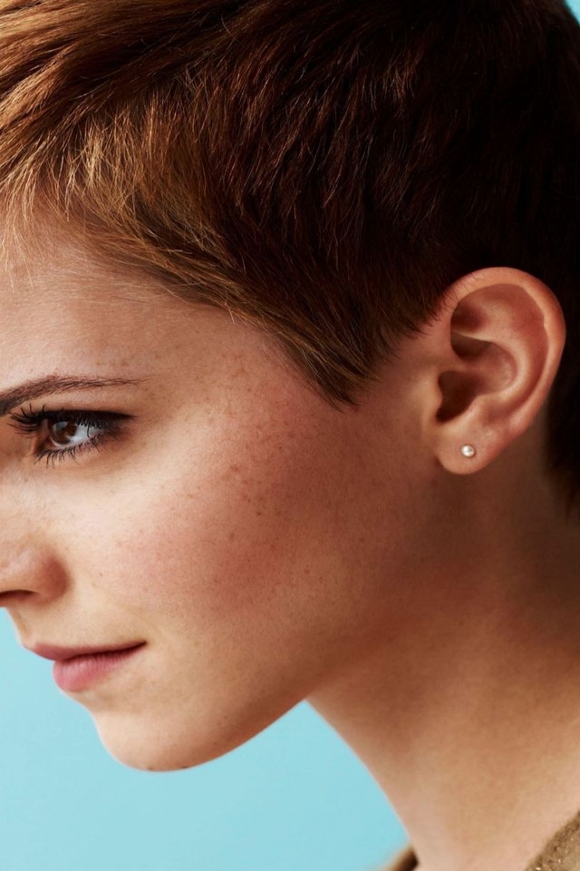 Emma Watson Short Hair for 640 x 960 iPhone 4 resolution