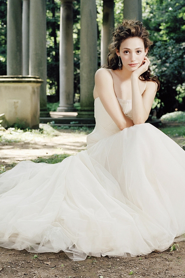 Emmy Rossum for 640 x 960 iPhone 4 resolution