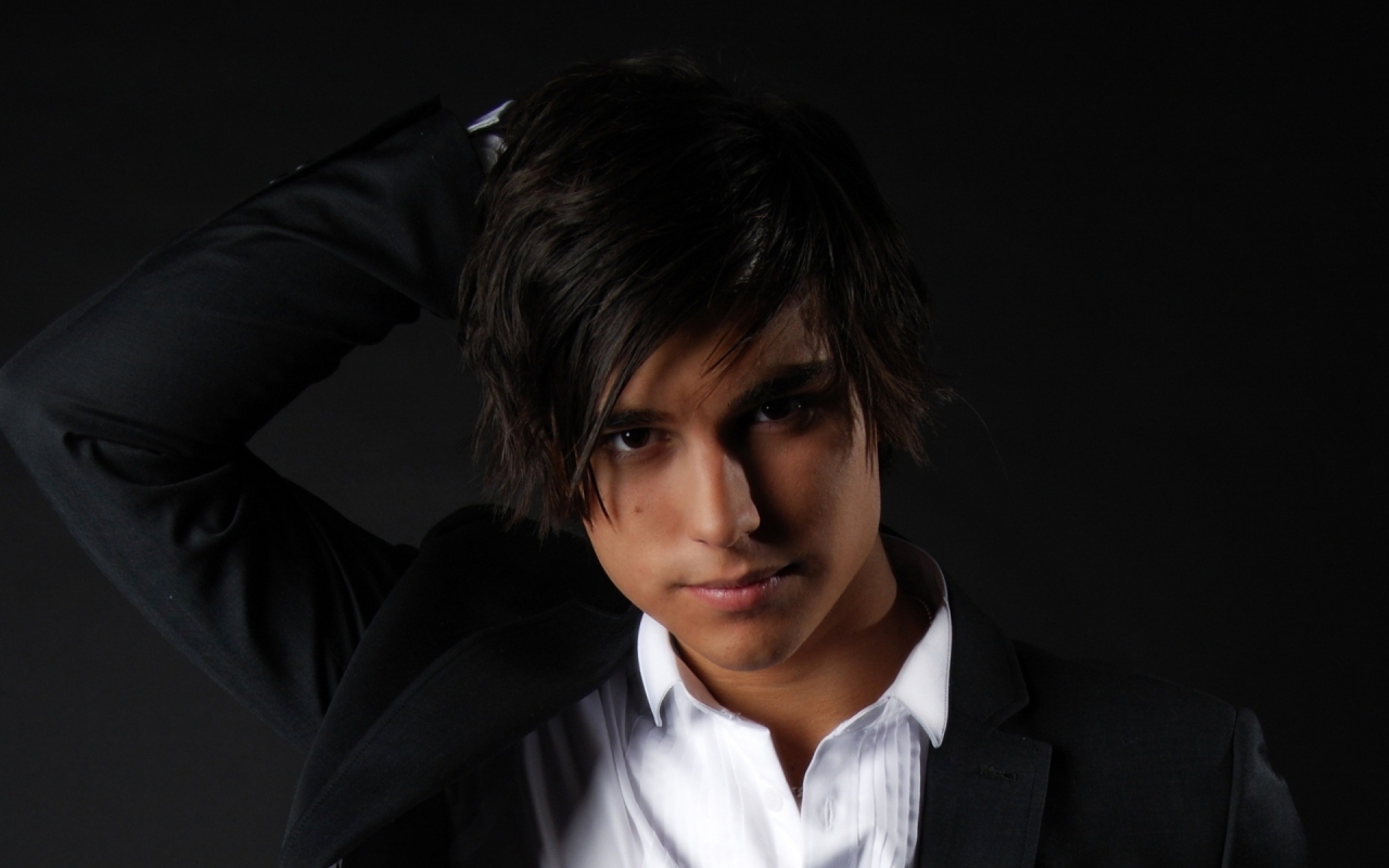Eric Saade for 1280 x 800 widescreen resolution