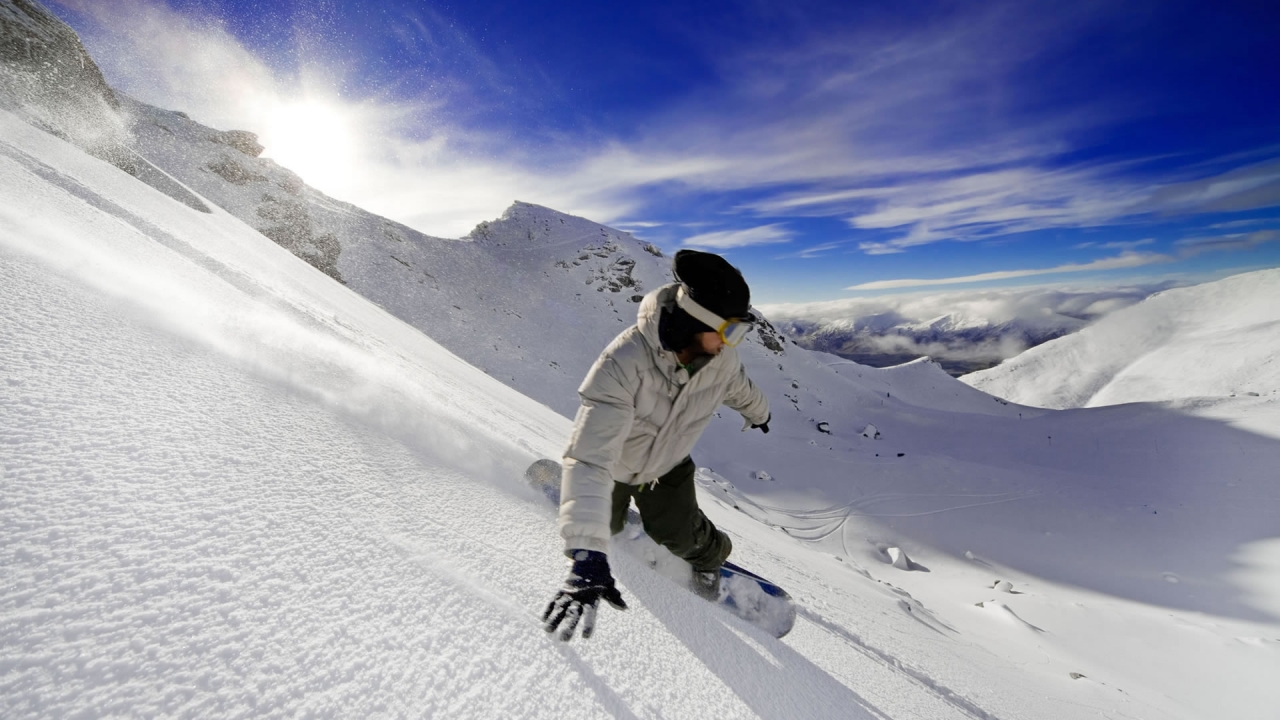 Exciting Snow Skiing for 1280 x 720 HDTV 720p resolution