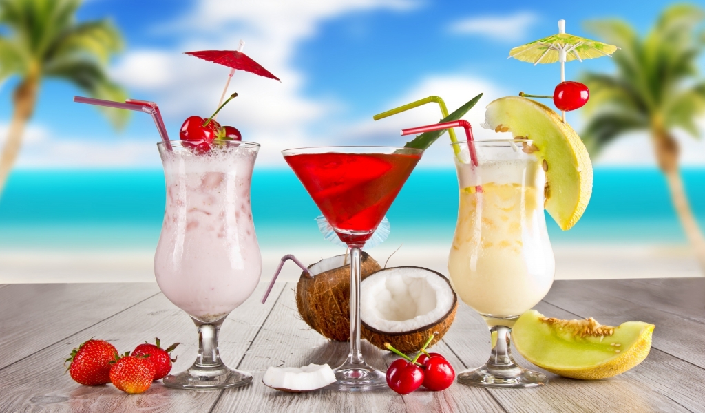 Exotic Summer Cocktails for 1024 x 600 widescreen resolution