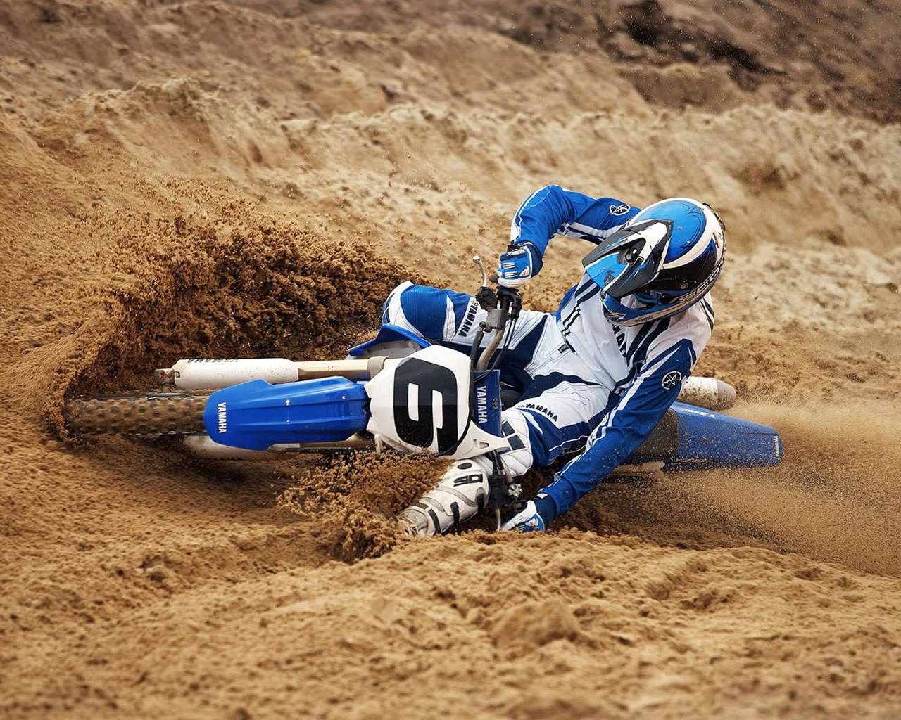 Extreme Moto Race for 1280 x 1024 resolution
