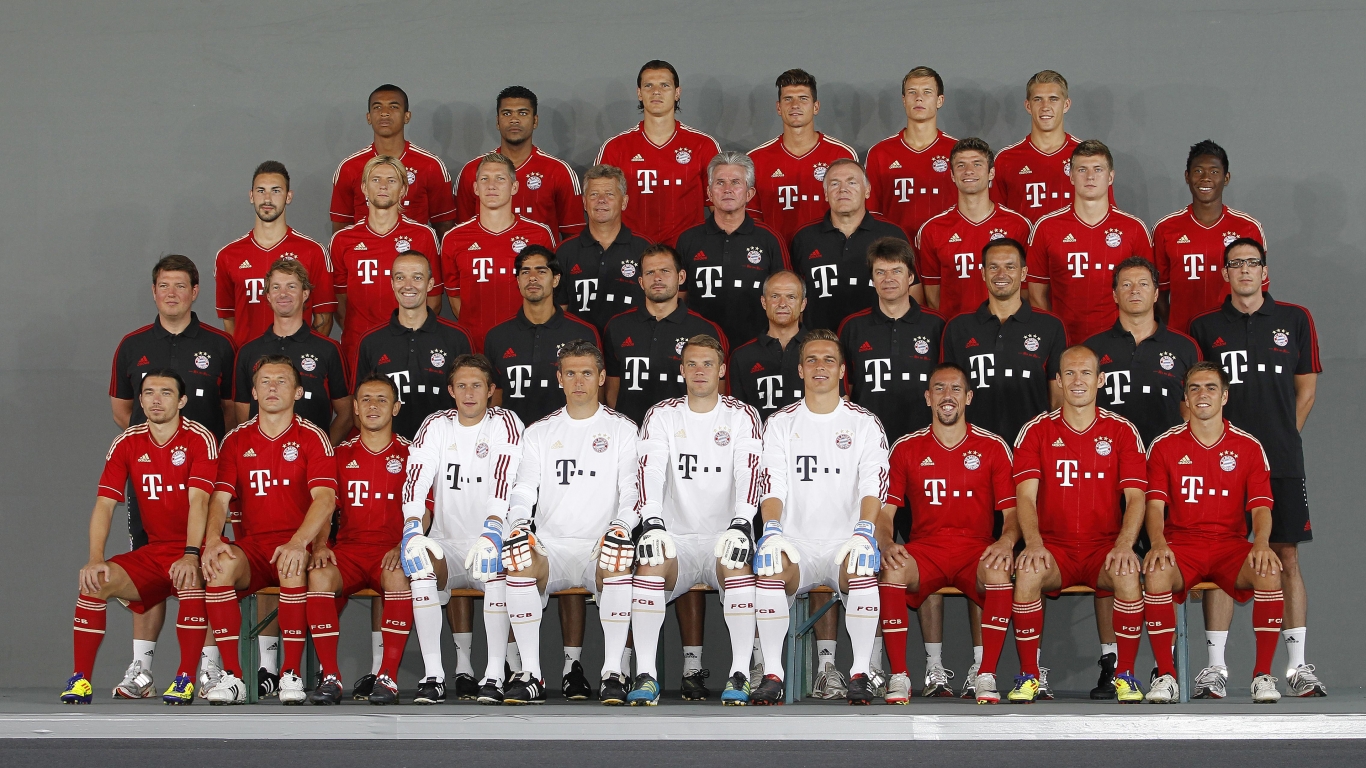 FC Bayern Munchen 2012 2013 for 1366 x 768 HDTV resolution