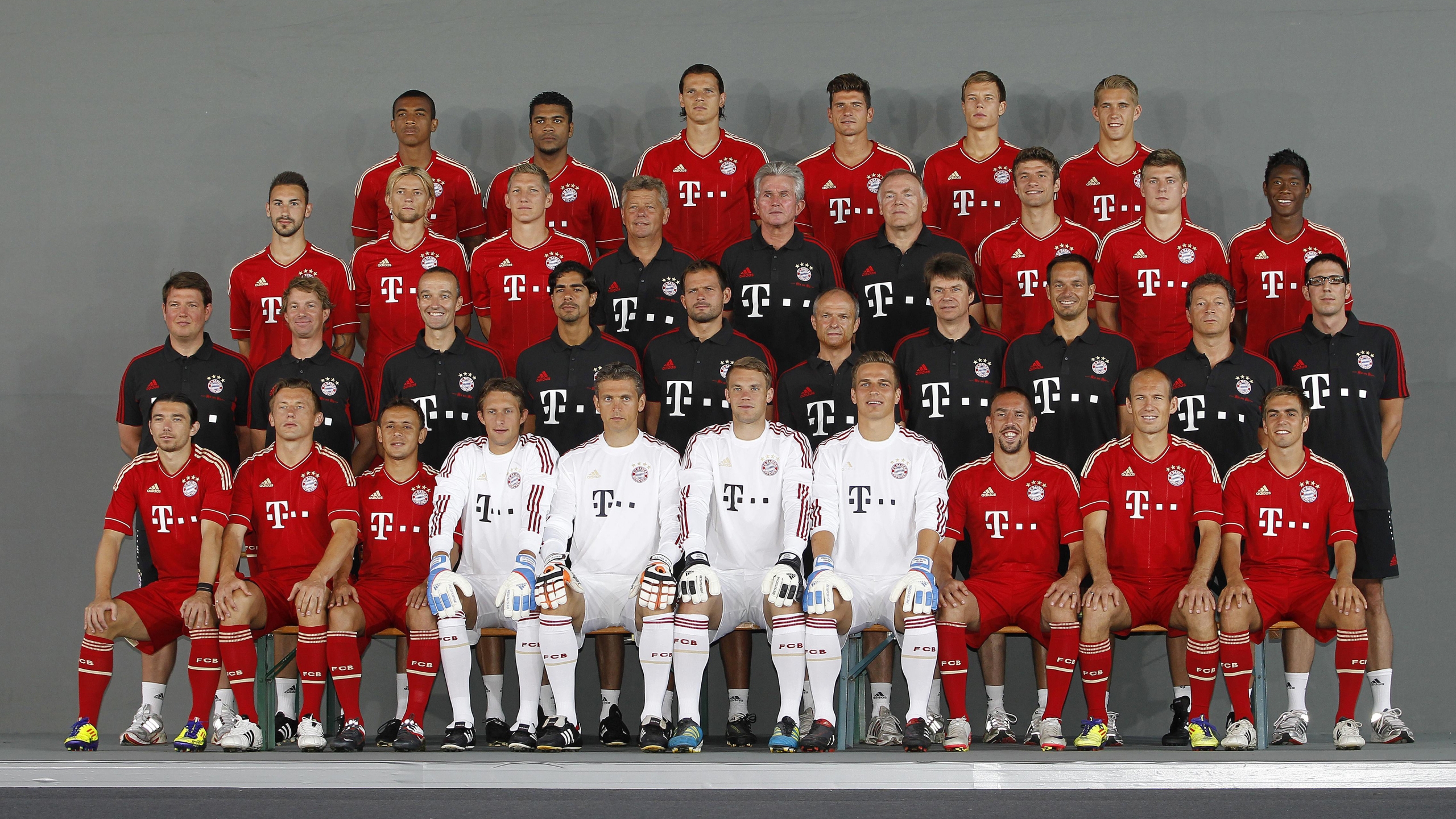 FC Bayern Munchen 2012 2013 for 2560x1440 HDTV resolution