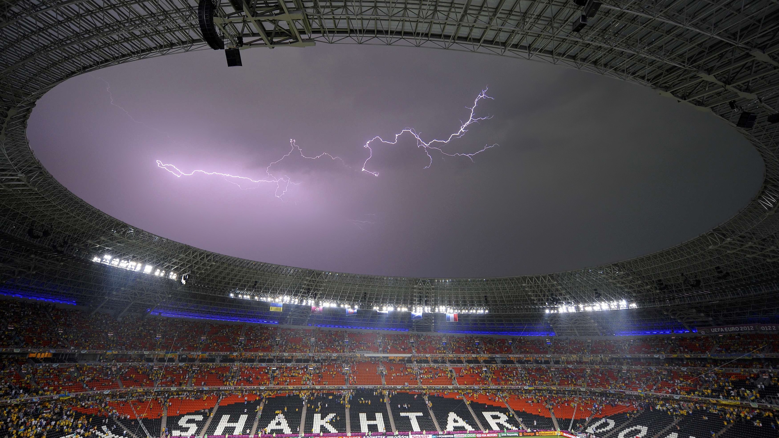 FC Shakhtar Donetsk Stadium for 2560x1440 HDTV resolution