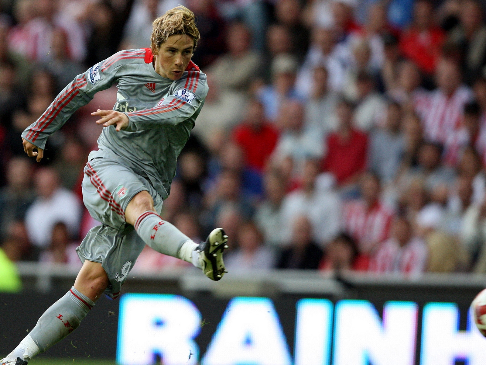 Fernando Torres Player for 1600 x 1200 resolution