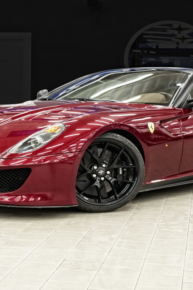 Ferrari 599 GTO Red for 640 x 960 iPhone 4 resolution