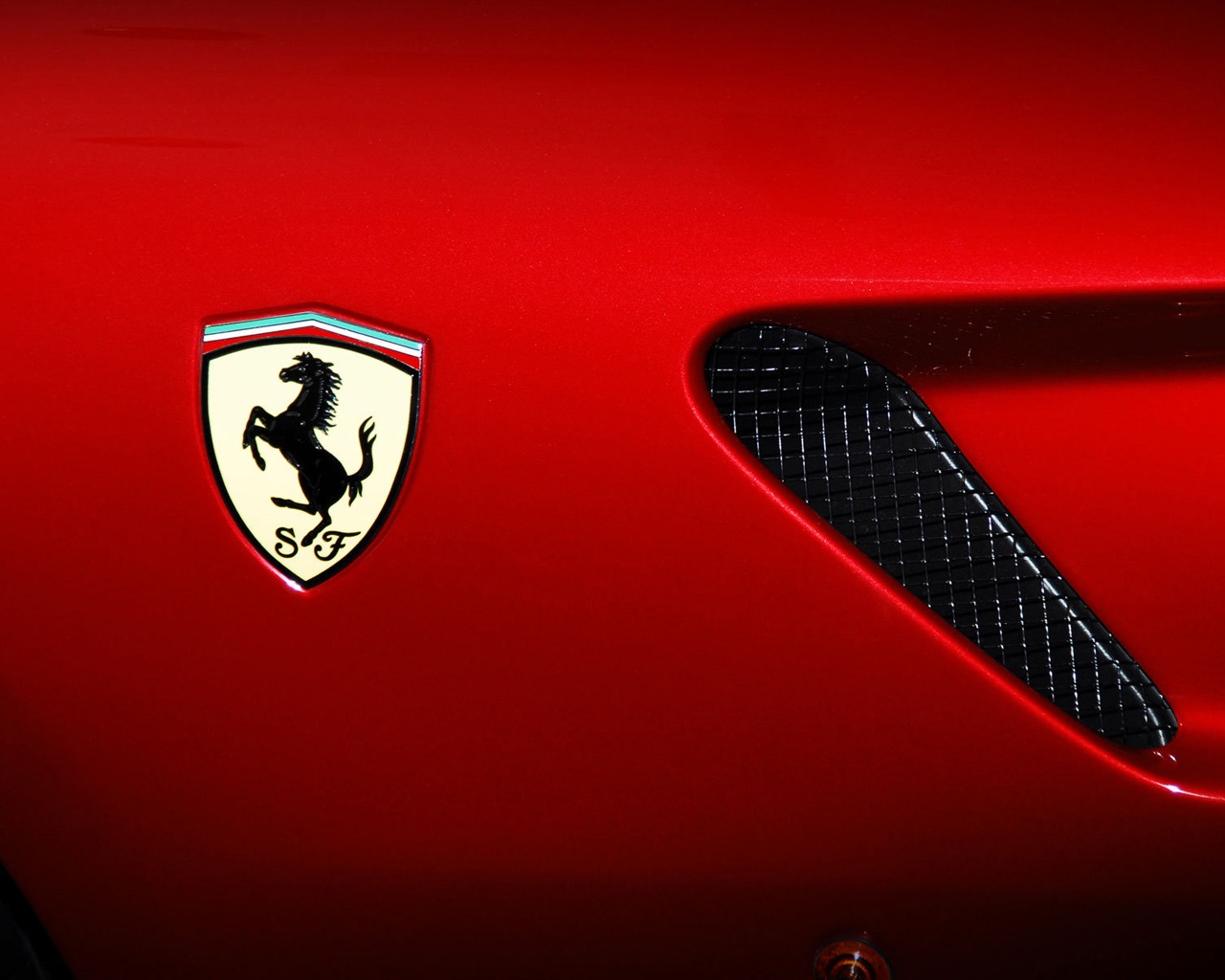 Ferrari Logo for 1280 x 1024 resolution