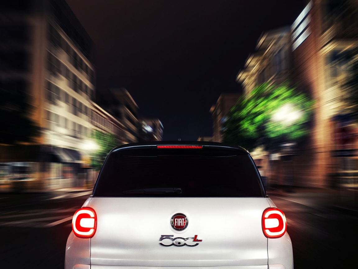 Fiat 500L for 1152 x 864 resolution
