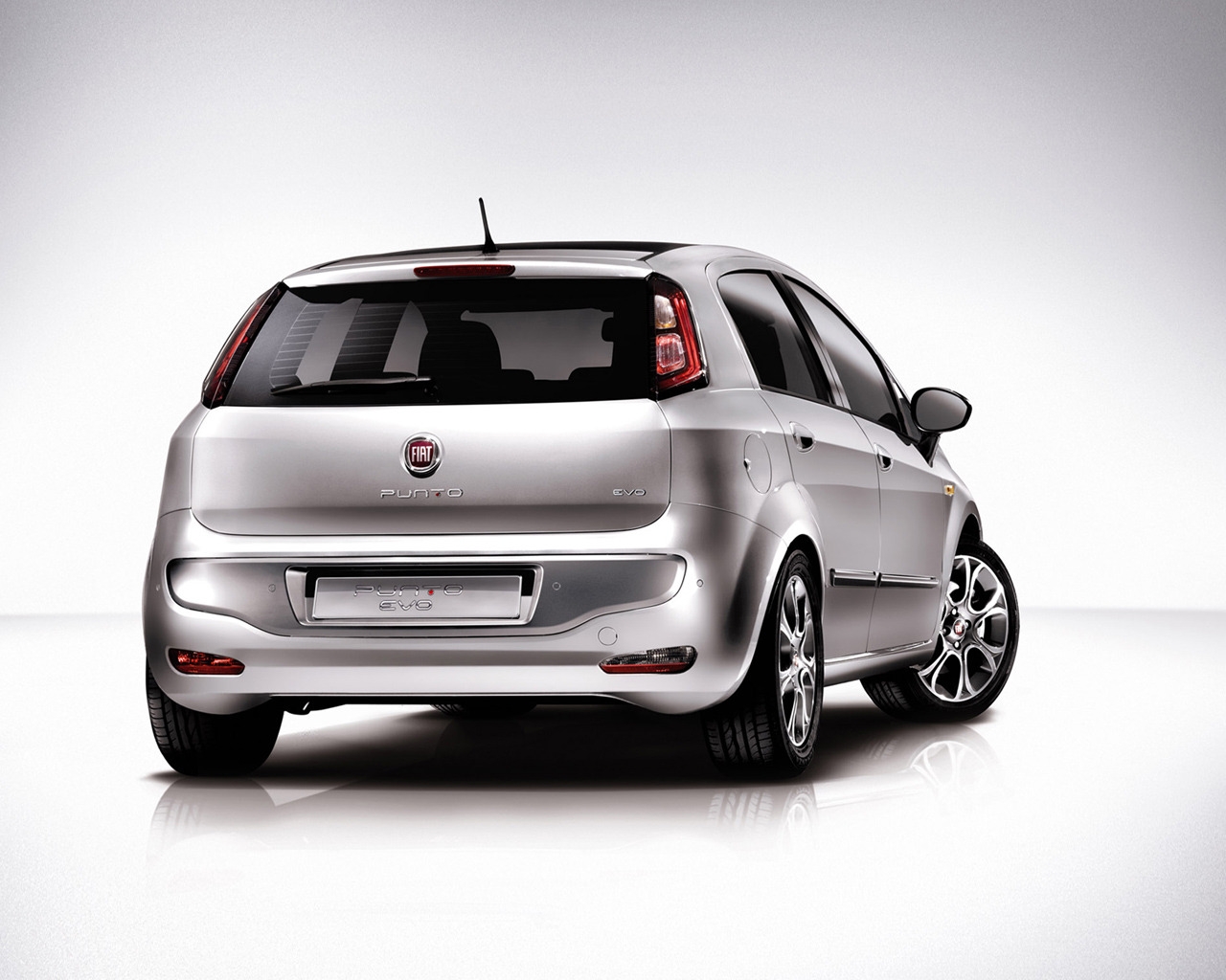 Fiat Punto Evo for 1280 x 1024 resolution