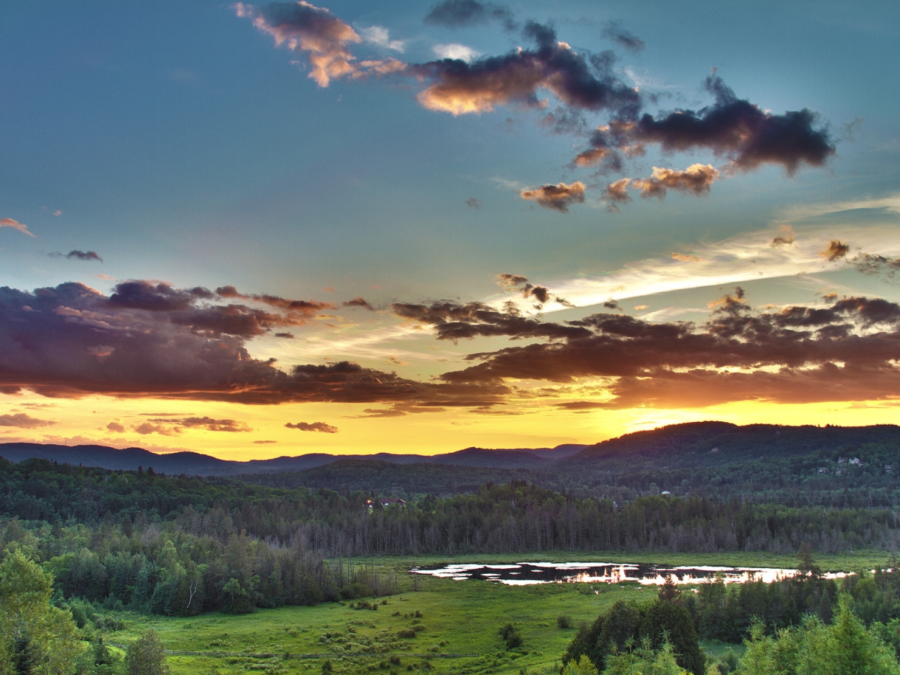 First Sunset of the Summer for 1280 x 960 resolution