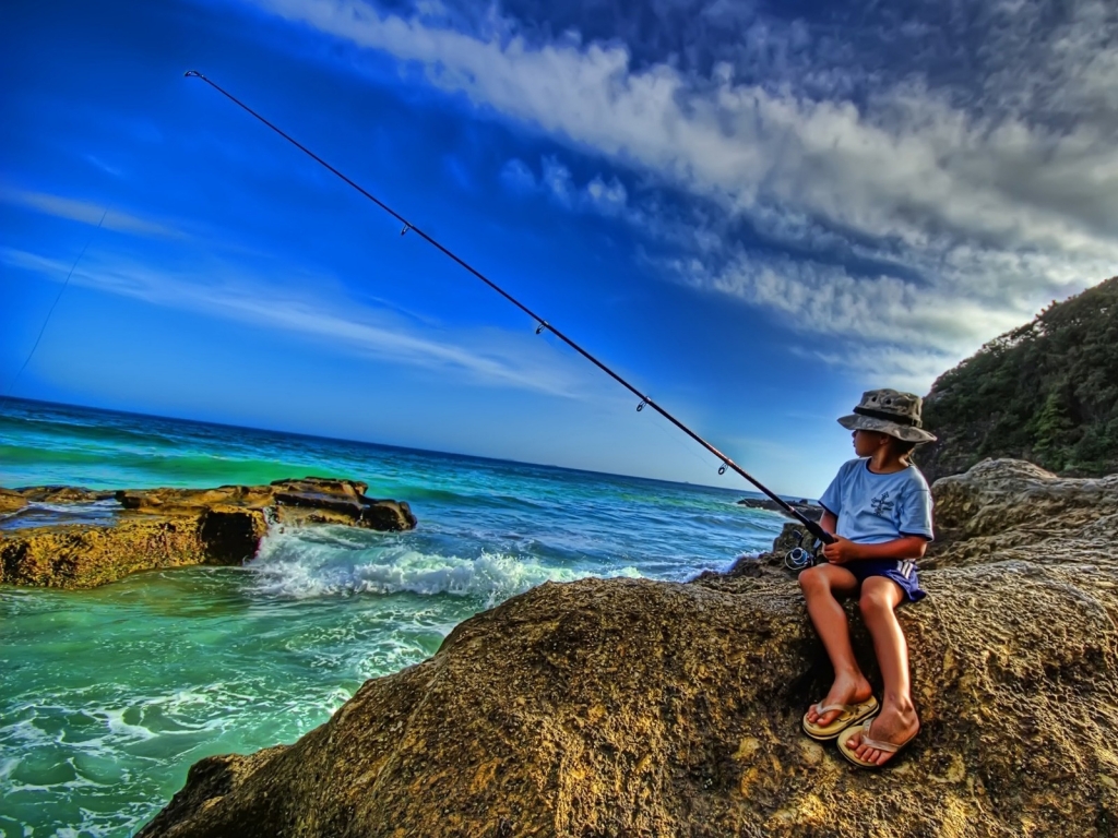 Fishing Boy for 1024 x 768 resolution