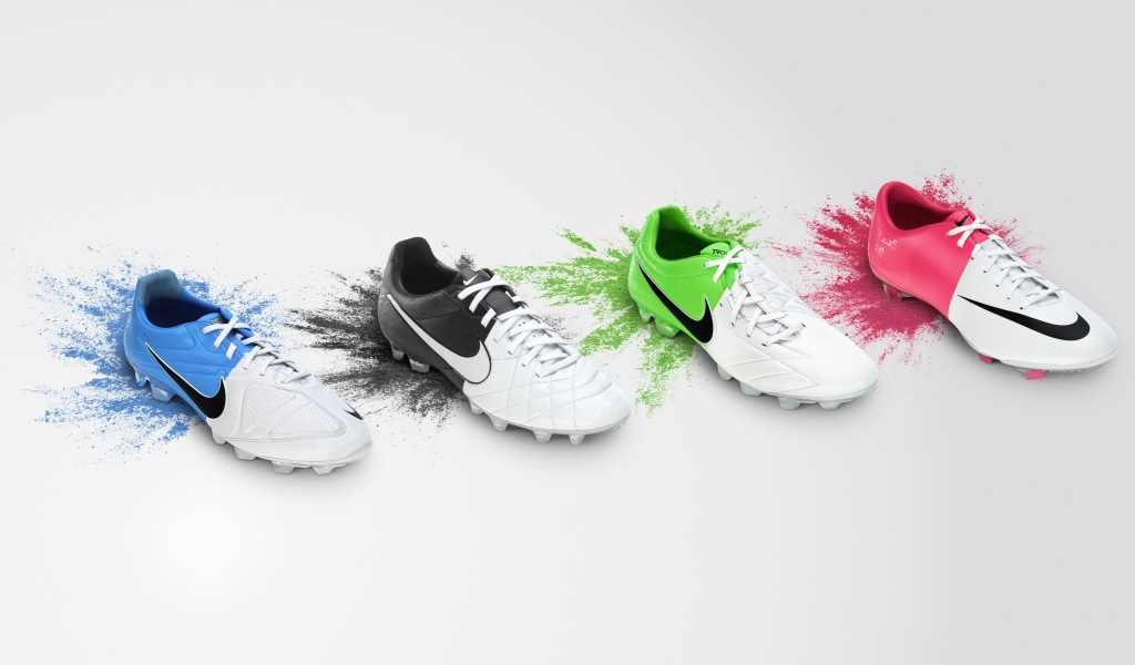Football Nike Shoes for 1024 x 600 widescreen resolution