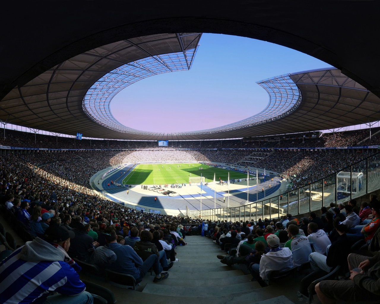 Football Stadium for 1280 x 1024 resolution