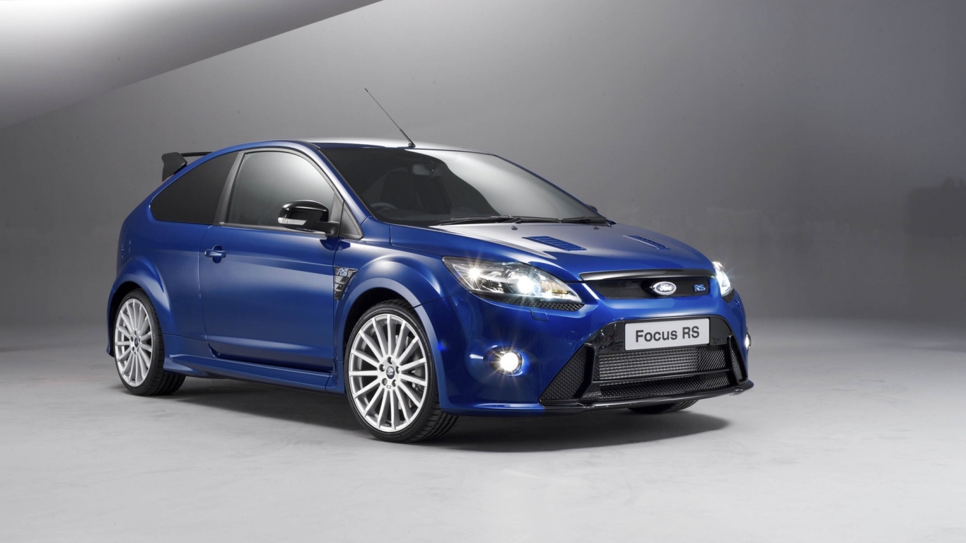 Ford Focus RS 2009 for 1366 x 768 HDTV resolution