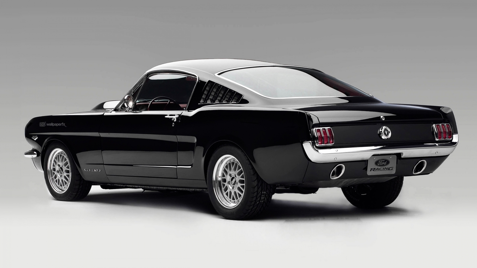 Ford Mustang Classic for 1600 x 900 HDTV resolution