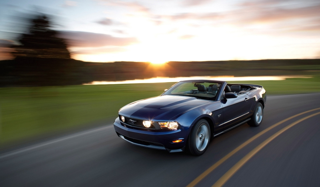 Ford Mustang Convertible 2010 for 1024 x 600 widescreen resolution