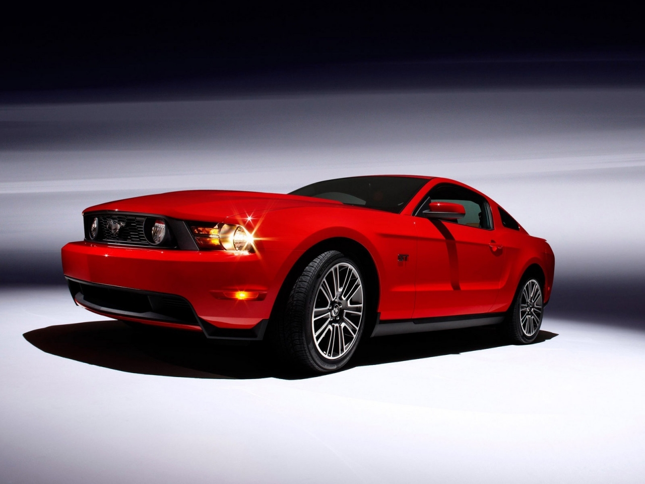 Ford Mustang Coupe 2010 for 1280 x 960 resolution