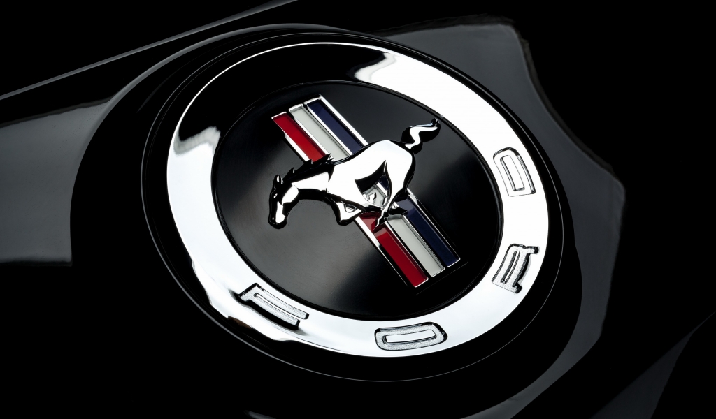 Ford Mustang Emblem for 1024 x 600 widescreen resolution