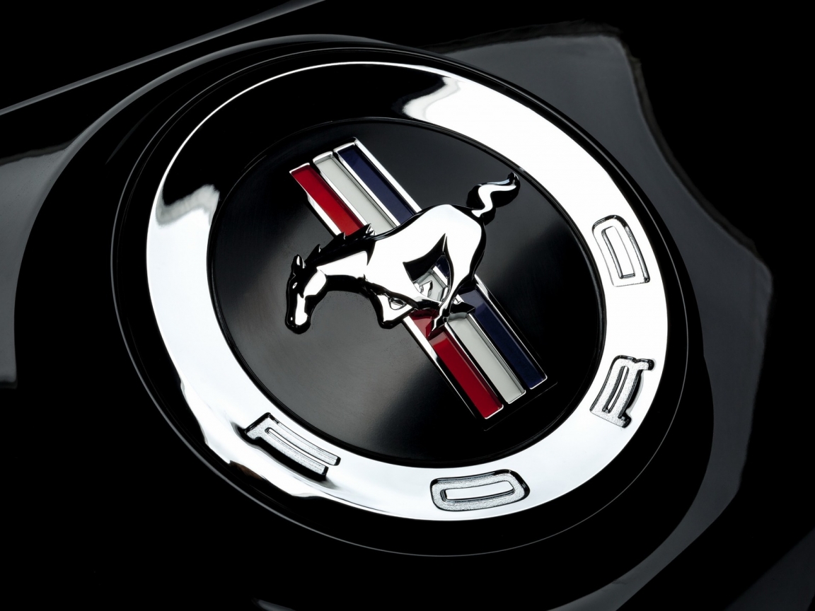 Ford Mustang Emblem for 1152 x 864 resolution