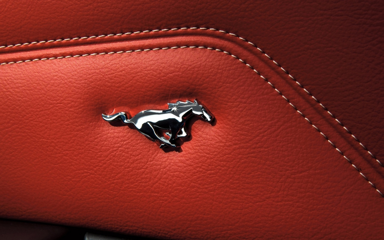 Ford Mustang Emblem Interior for 1280 x 800 widescreen resolution