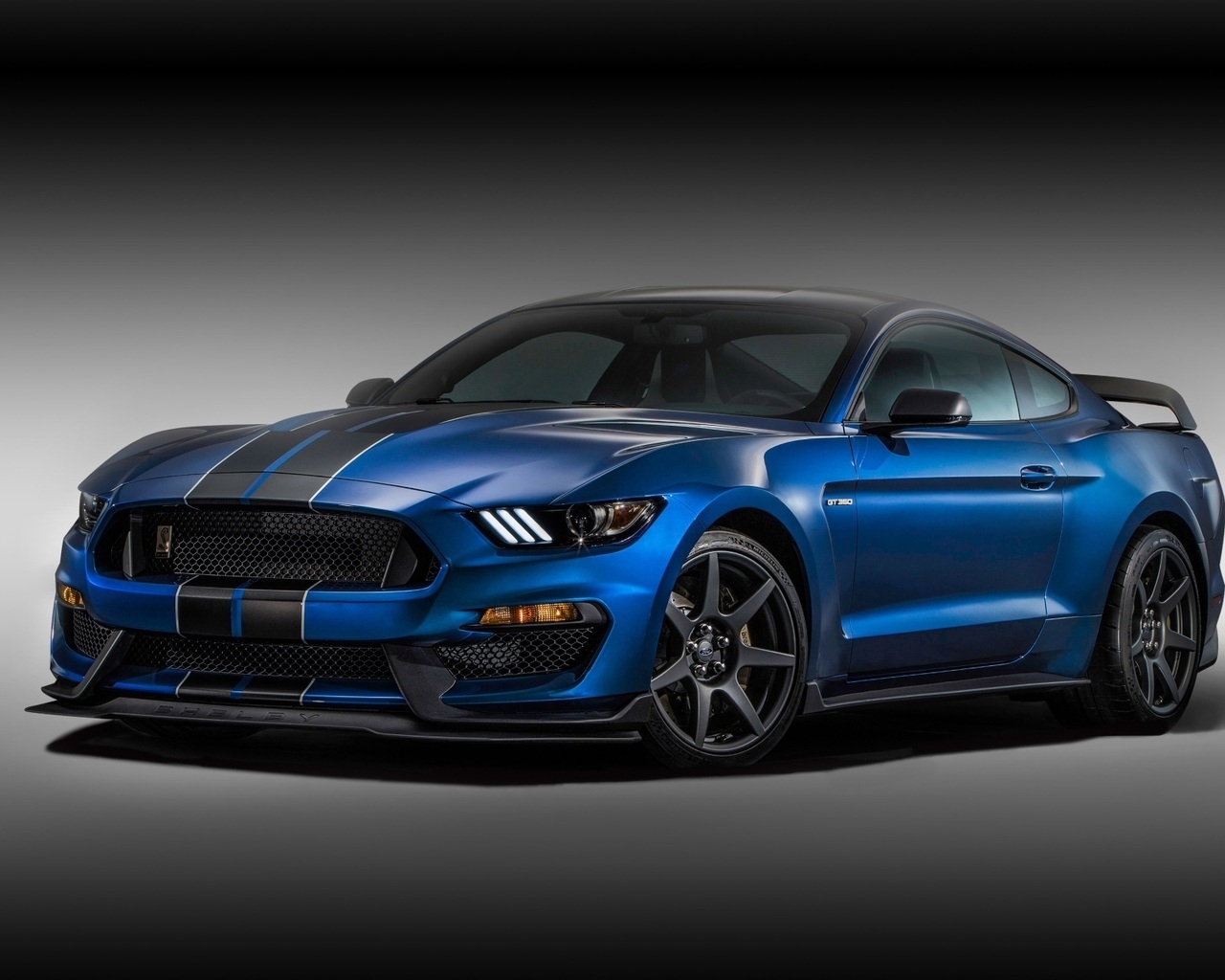 Ford Mustang Shelby GT350R for 1280 x 1024 resolution