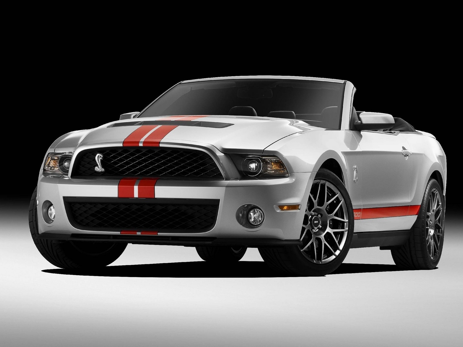 Ford Shelby GT500 Convertible 2010 for 1600 x 1200 resolution