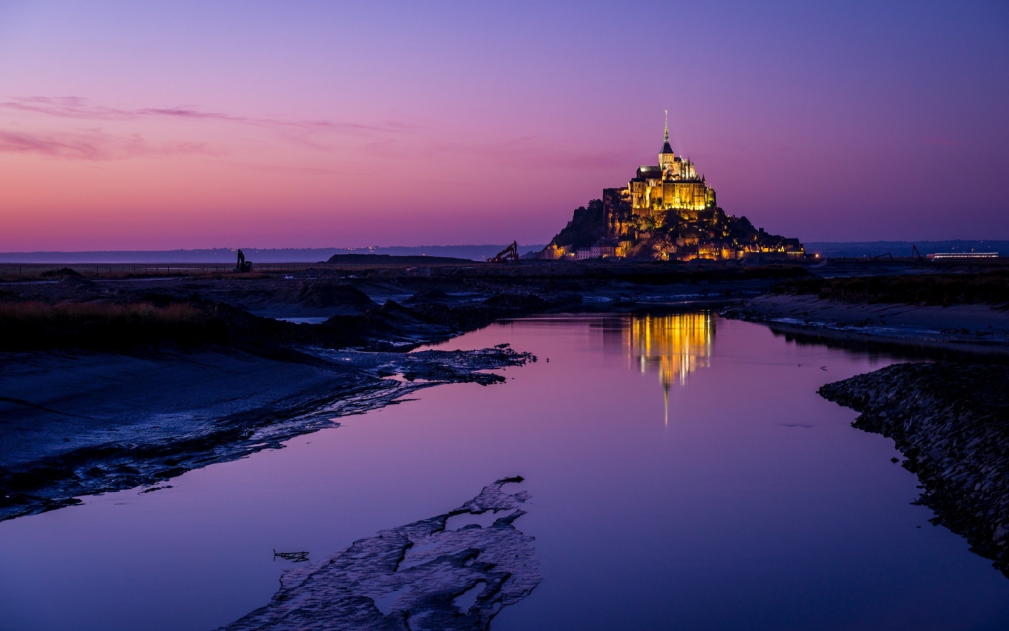 Fortress of Mont Saint Michel for 1440 x 900 widescreen resolution