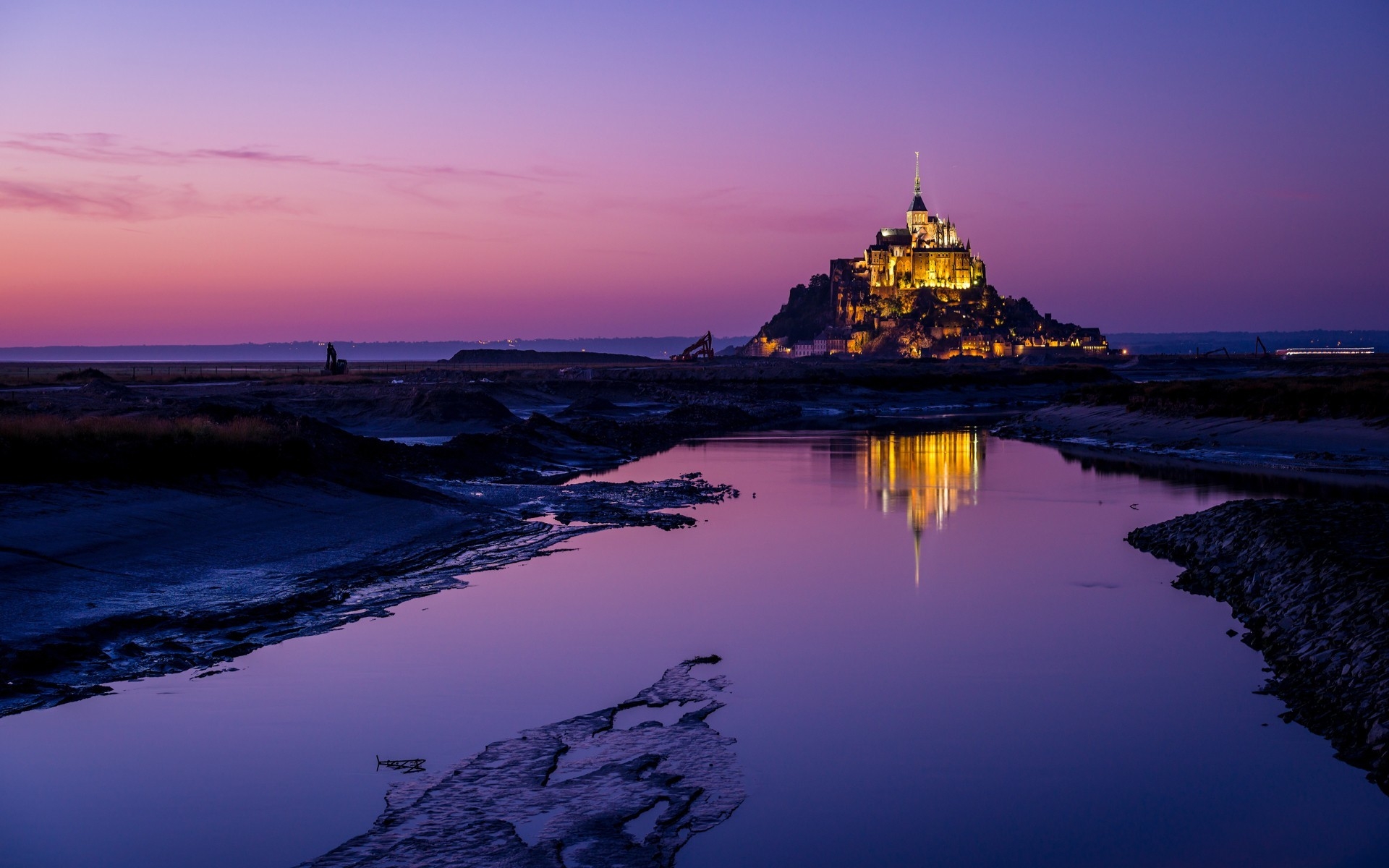 Fortress of Mont Saint Michel for 1920 x 1200 widescreen resolution