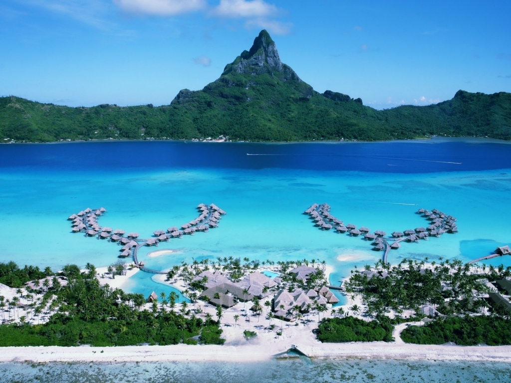 Four Seasons Bora Bora Resort for 1024 x 768 resolution