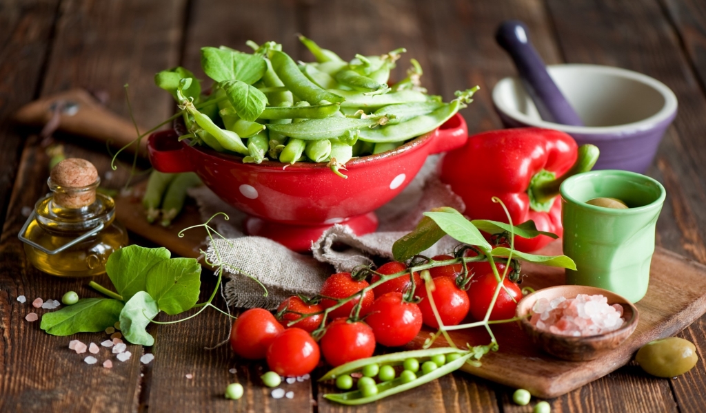 Fresh and Organic Vegetables for 1024 x 600 widescreen resolution
