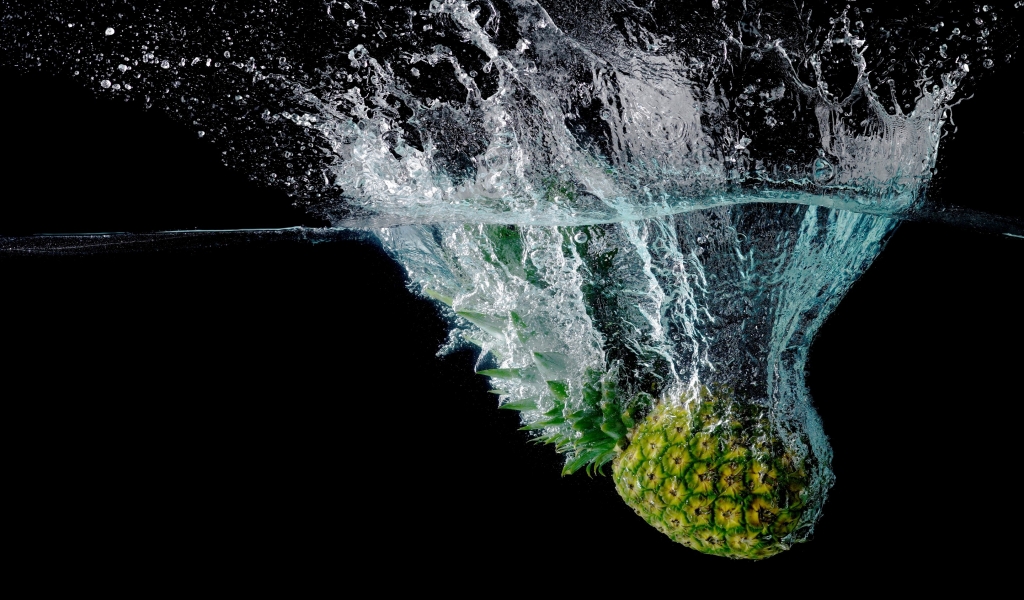 Fresh Pineapple for 1024 x 600 widescreen resolution