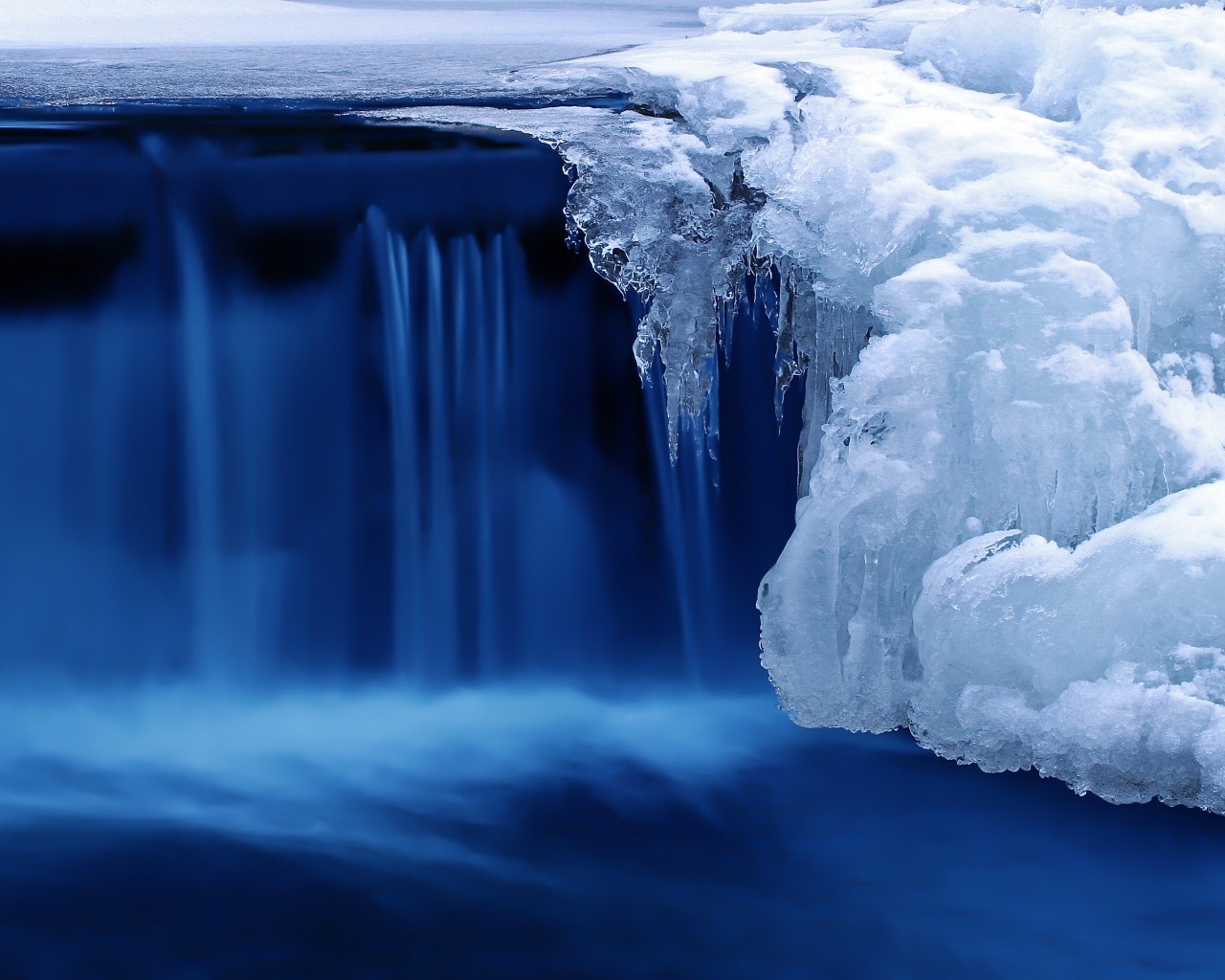 Frozen Cascade for 1280 x 1024 resolution