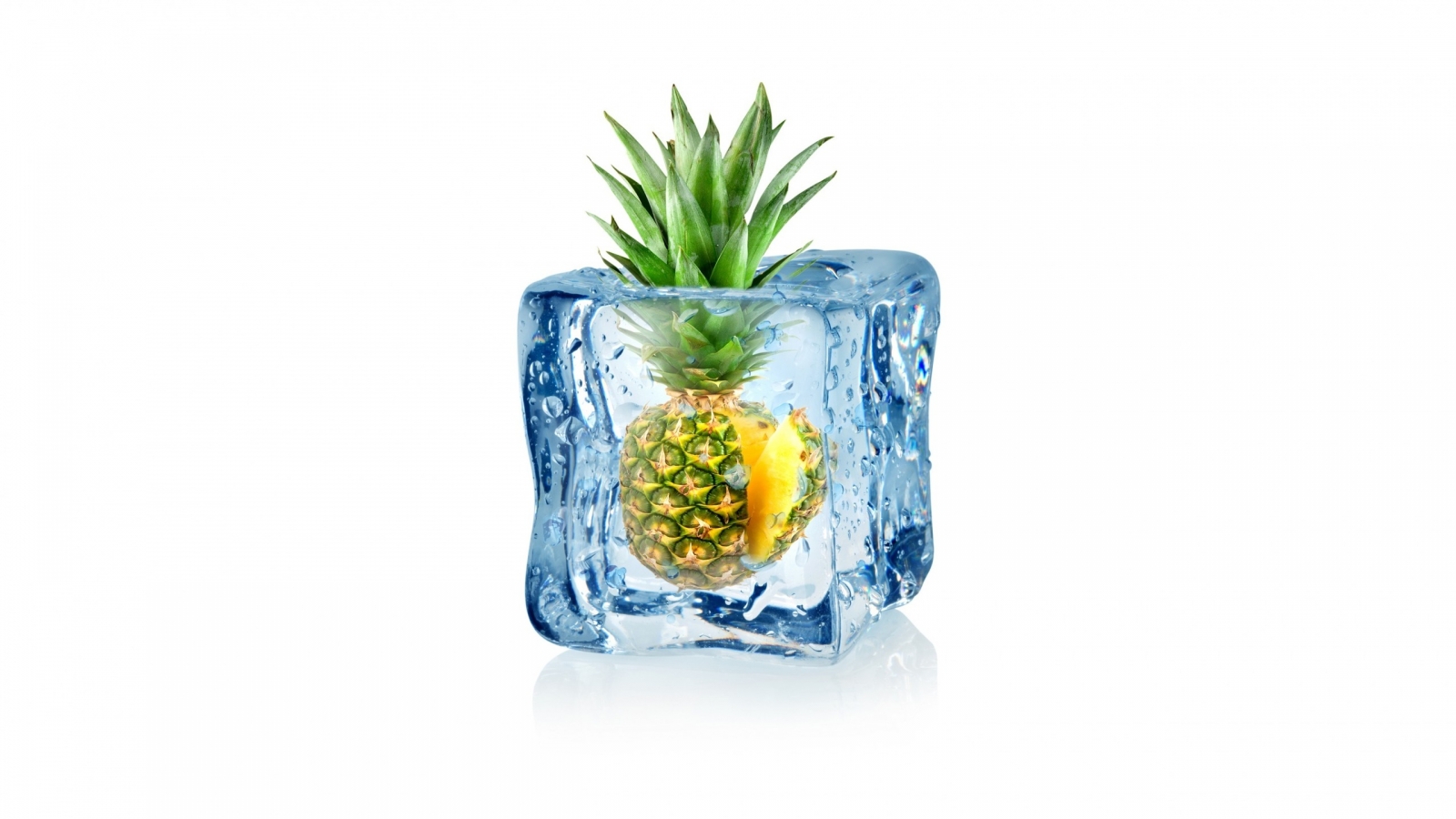 Frozen Pineapple for 1600 x 900 HDTV resolution
