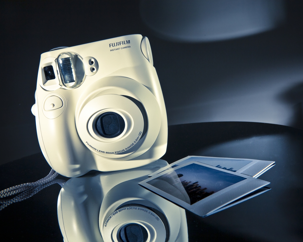 Fujifilm Instax Mini Camera for 1280 x 1024 resolution