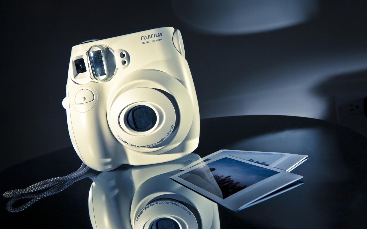 Fujifilm Instax Mini Camera for 1280 x 800 widescreen resolution