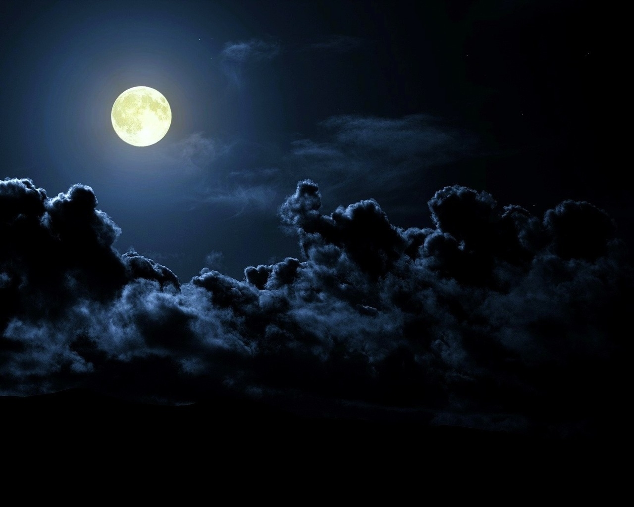 Full Moon Night for 1280 x 1024 resolution