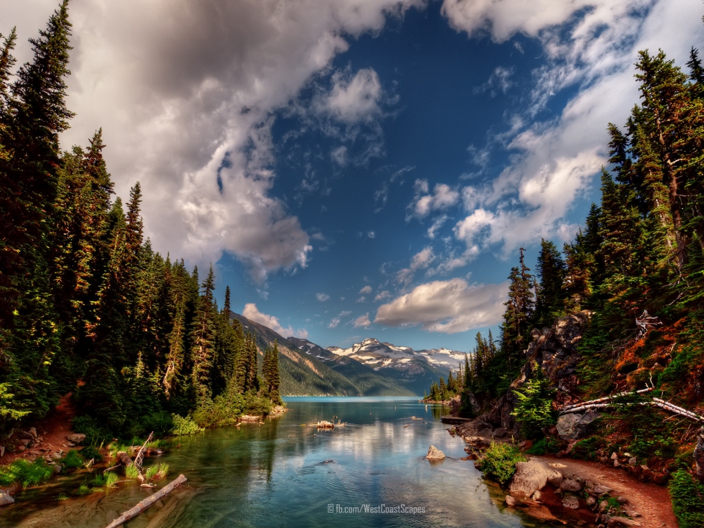 Garibaldi Lake for 1024 x 768 resolution