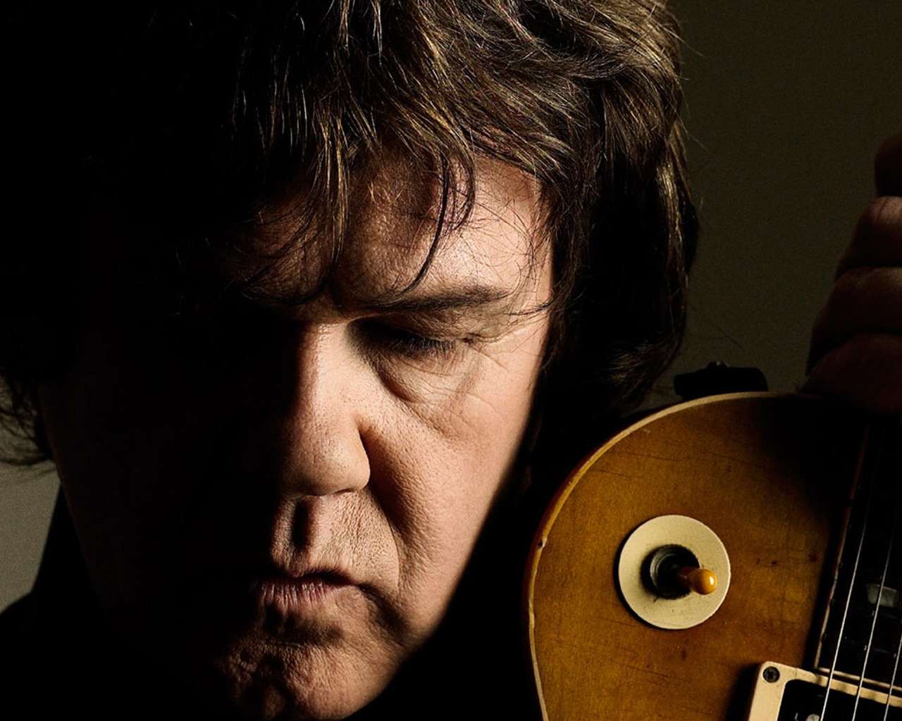 Gary Moore for 1280 x 1024 resolution