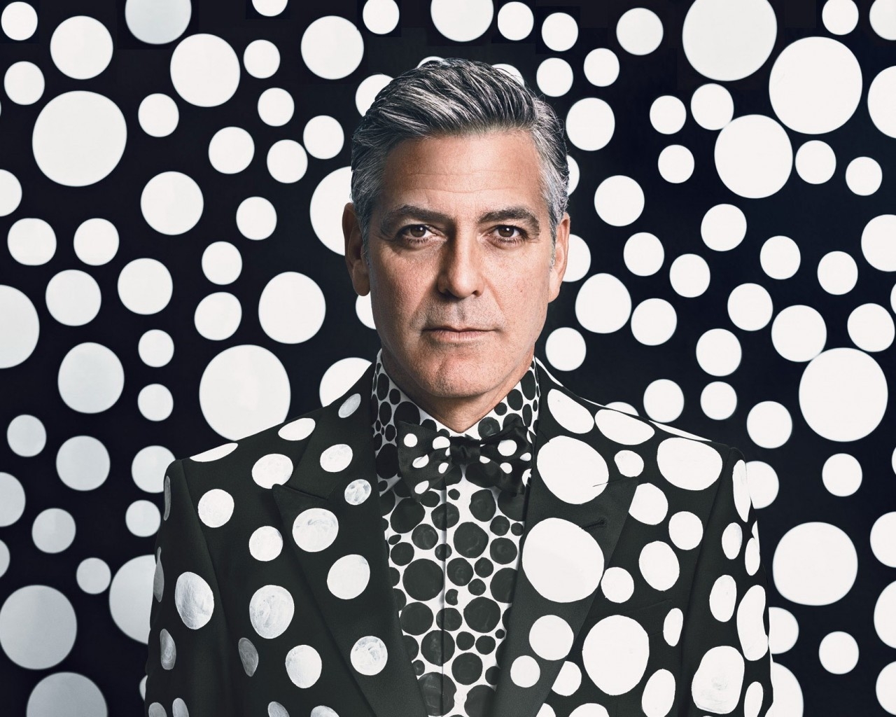 George Clooney Portrait for 1280 x 1024 resolution