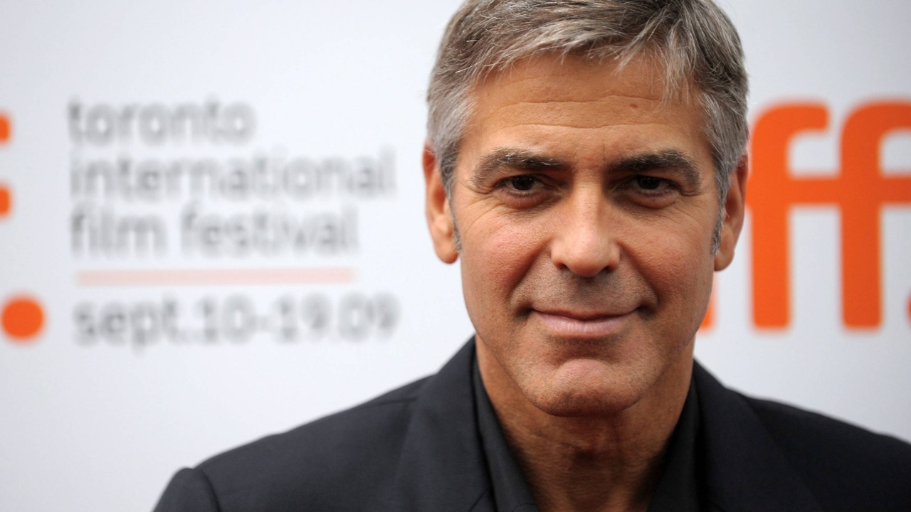 George Clooney Smile for 1280 x 720 HDTV 720p resolution