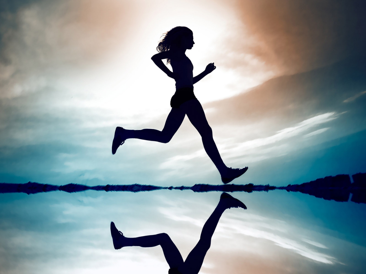 Girl Running for 1280 x 960 resolution