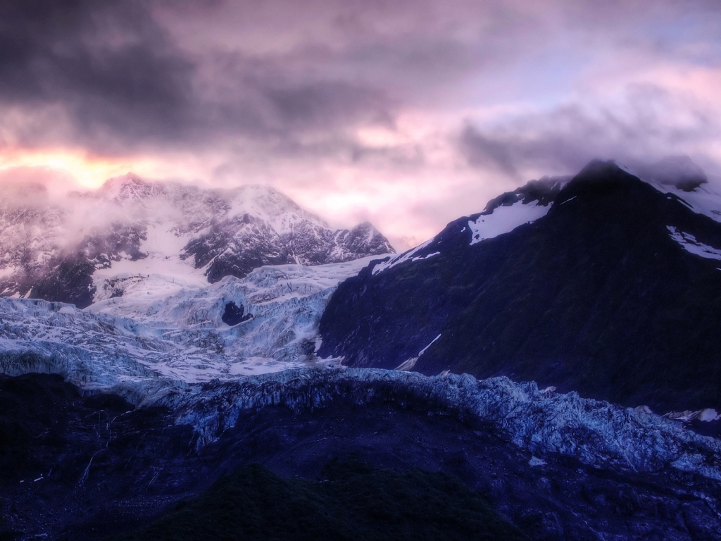 Glacier Sunrise for 1024 x 768 resolution