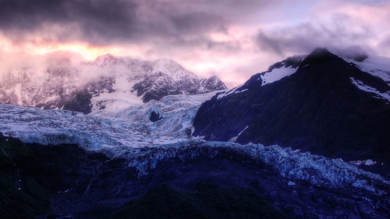 Glacier Sunrise for 1366 x 768 HDTV resolution