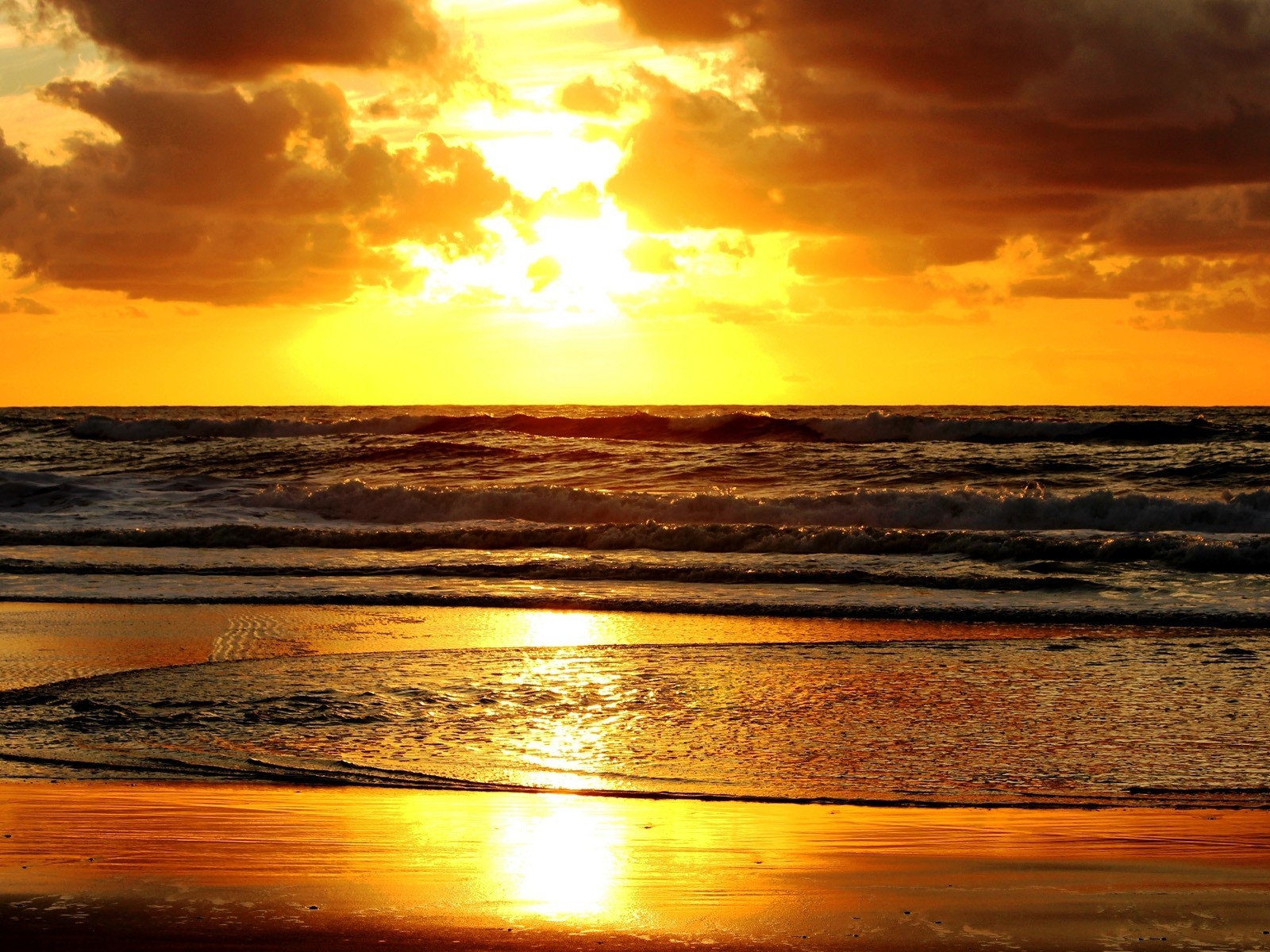 Golden Sunset for 1600 x 1200 resolution