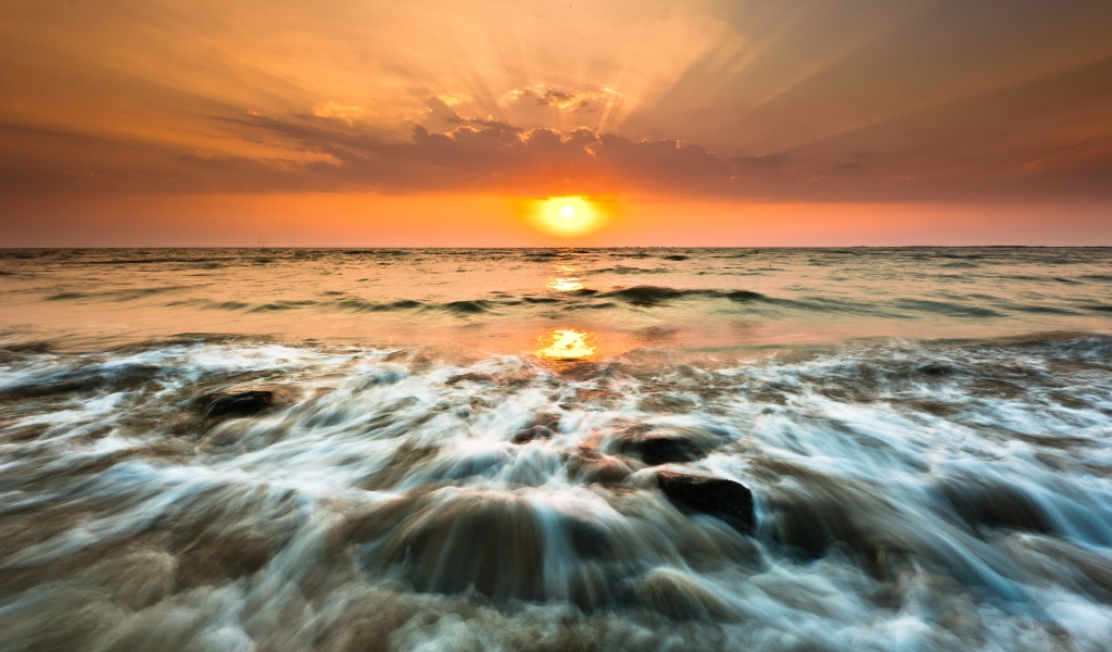 Gorai Beach Sunset for 1024 x 600 widescreen resolution