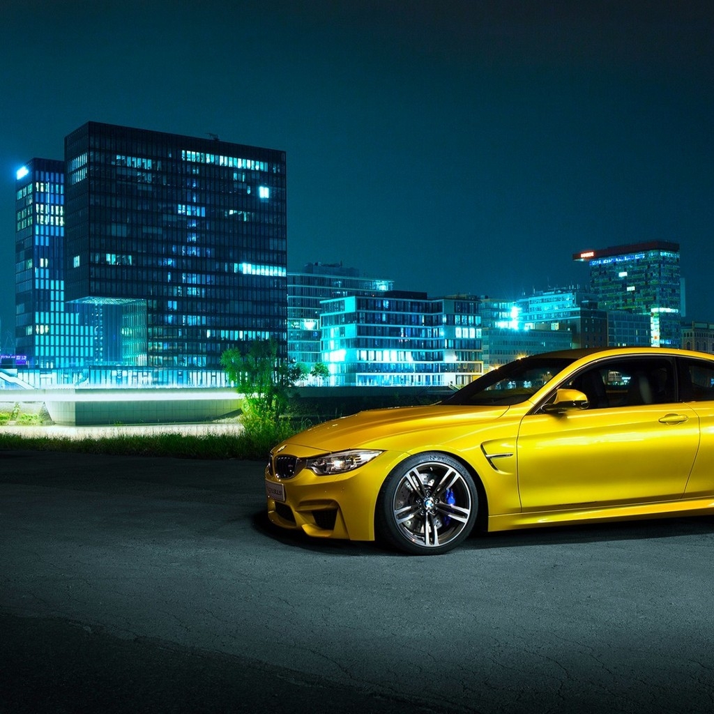 Gorgeous BMW M4 Coupe for 1024 x 1024 iPad resolution