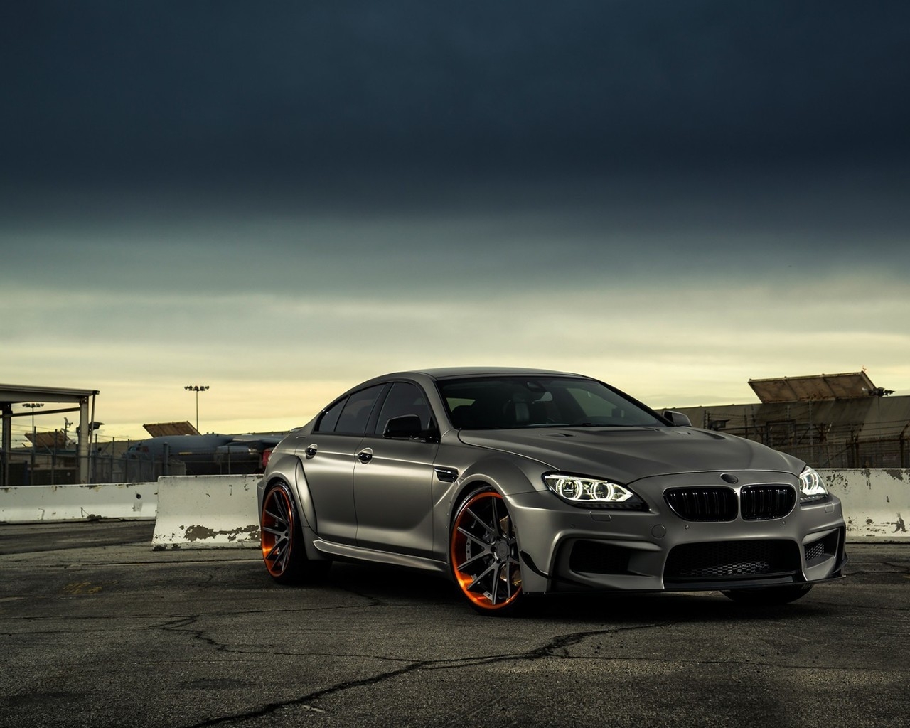 Gorgeous BMW M6 for 1280 x 1024 resolution