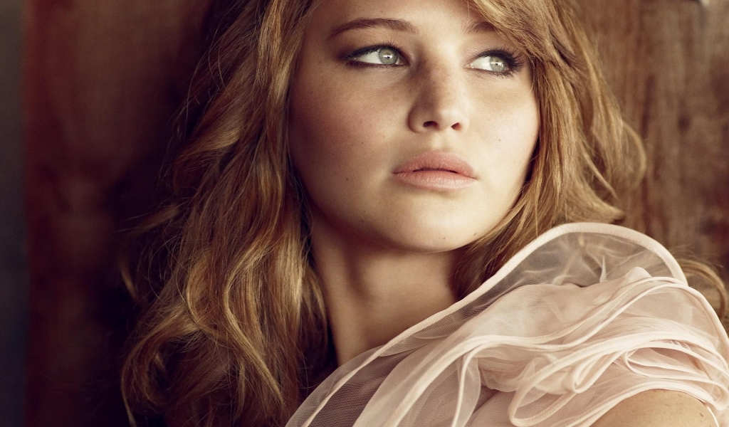 Gorgeous Jennifer Lawrence for 1024 x 600 widescreen resolution
