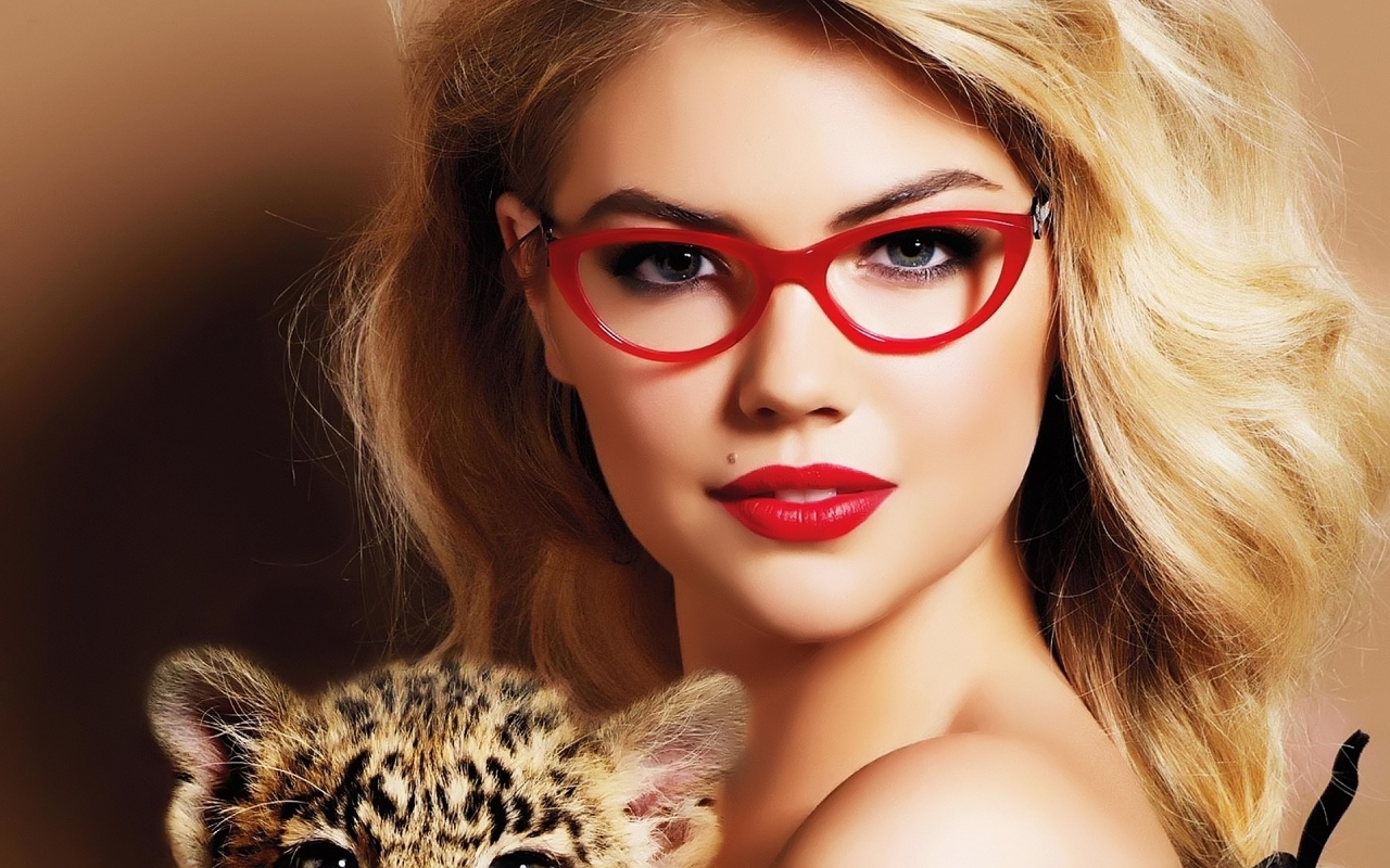 Gorgeous Kate Upton for 1280 x 800 widescreen resolution